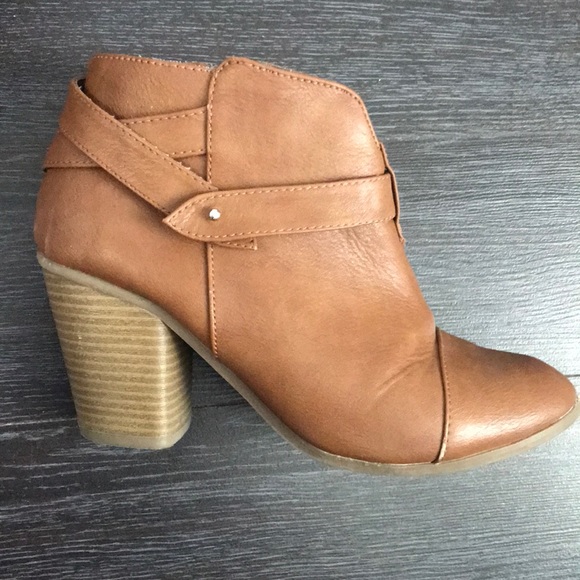 Booties - Picture 4 of 5